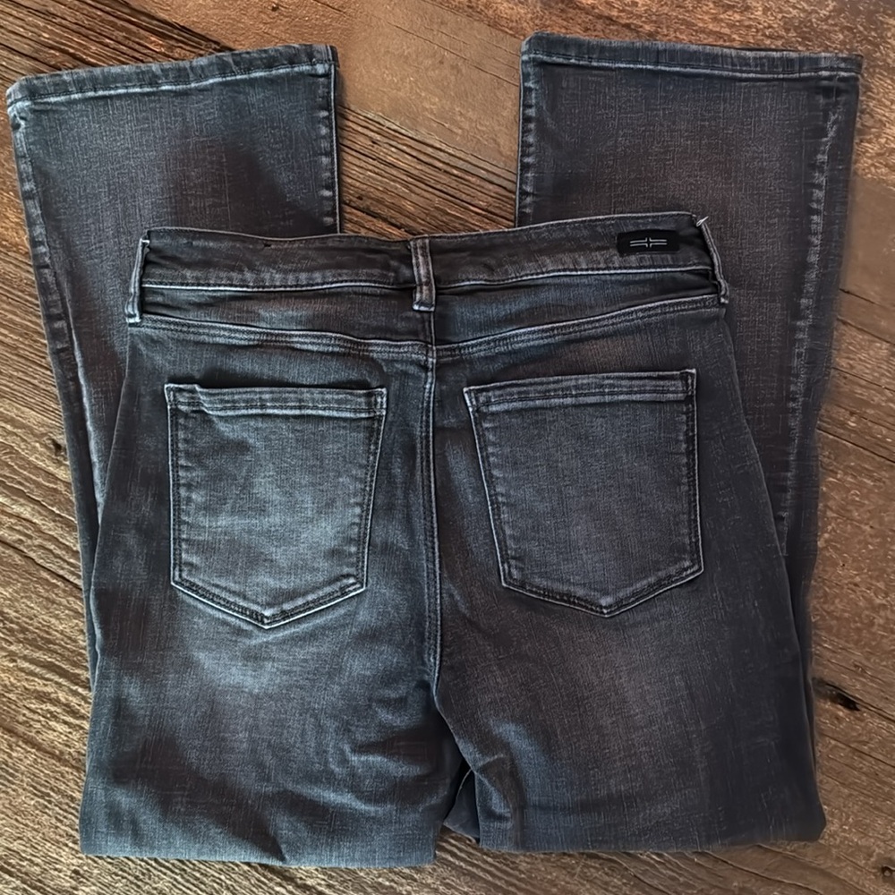 Liverpool the Crop Flare Jeans - Picture 2 of 11